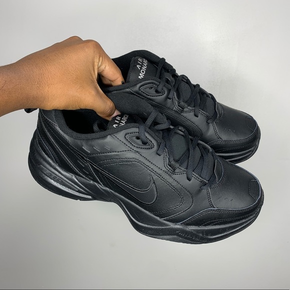 nike air monarch all black